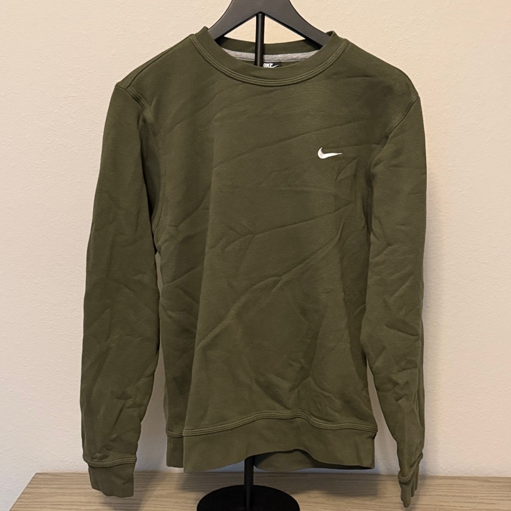 Nike Men's Crewneck Sweater in Olive
